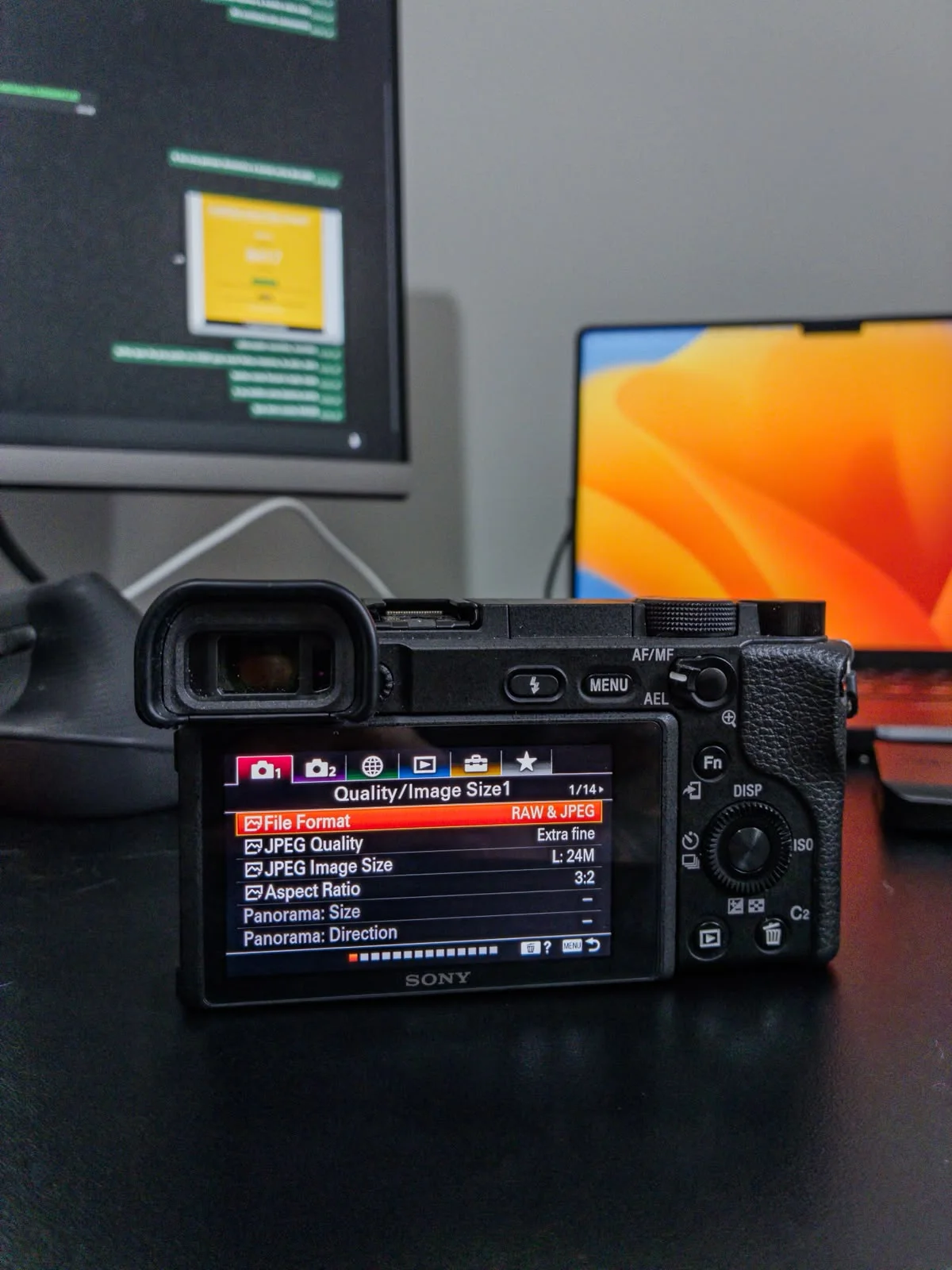 Sony a6400 — 8.417 cliques, nota fiscal e caixa — foto 2